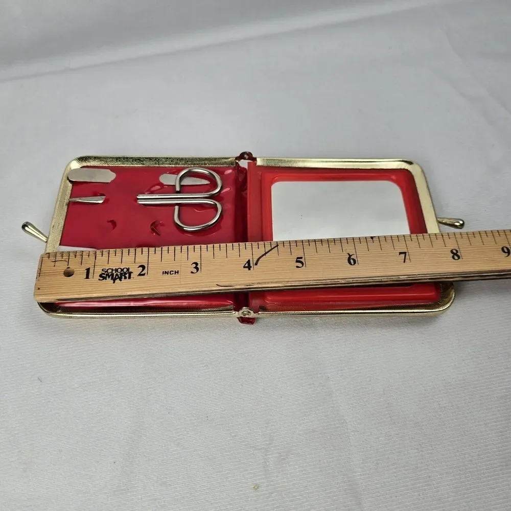 Vintage Gold 4 Piece Manicure Set With Mirror‎
